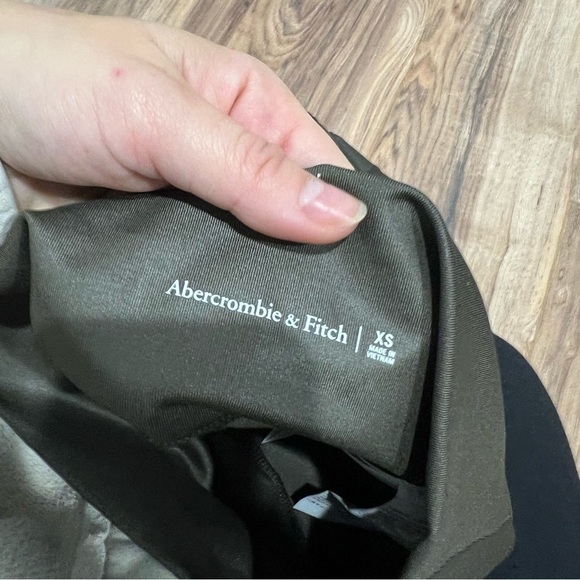 NWT Abercrombie & Fitch Contour Shine Legging - Picture 8 of 8
